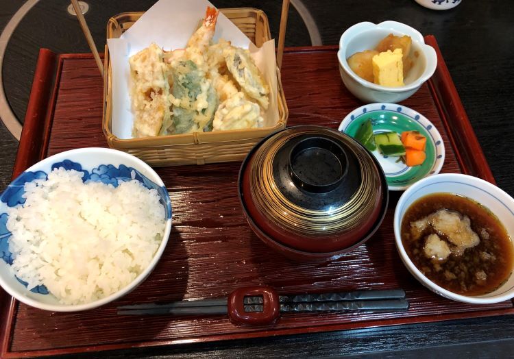 豊年の上天ぷら定食