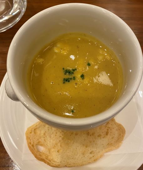 ハレクラニ沖縄ウィズアウトキーの本日のスープはカレースープ